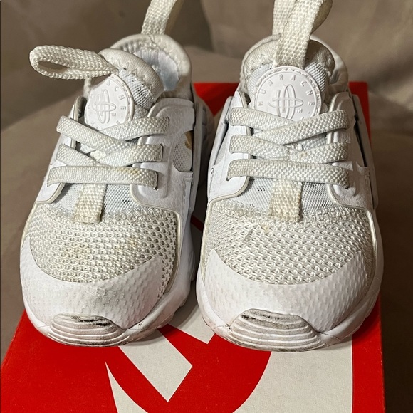 Worn - Picture 2 of 5